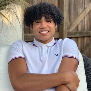 Meet your Posher, Troy